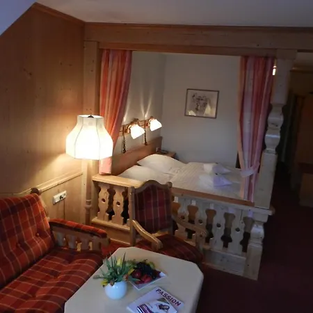 Parkhotel Zum Stern 酒店 4*